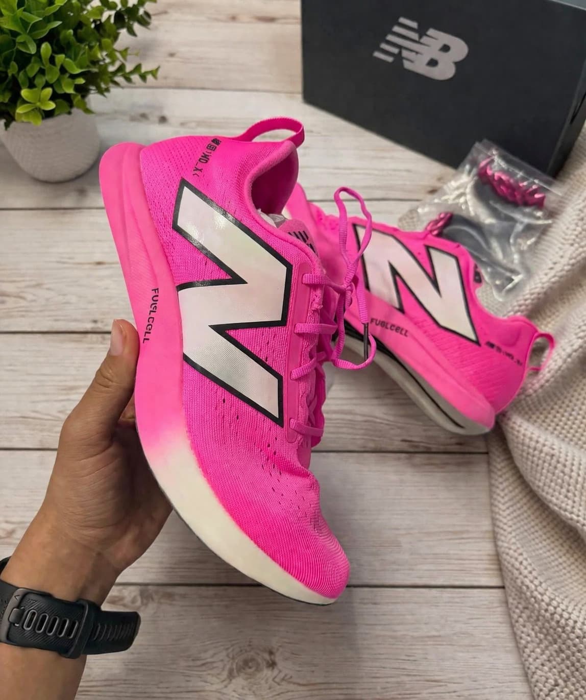 New Balance FuelCell SuperComp MD-X v3